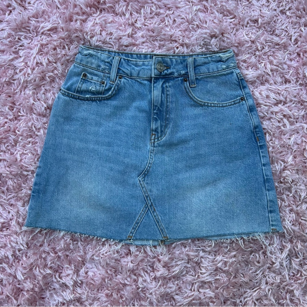 bdg urban outfitters medium wash high waisted denim mini skirt, size small